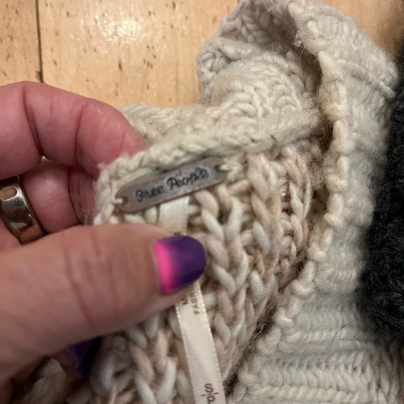 Cozy Chunky Knit Cardigan Sweater - Picture 4 of 7